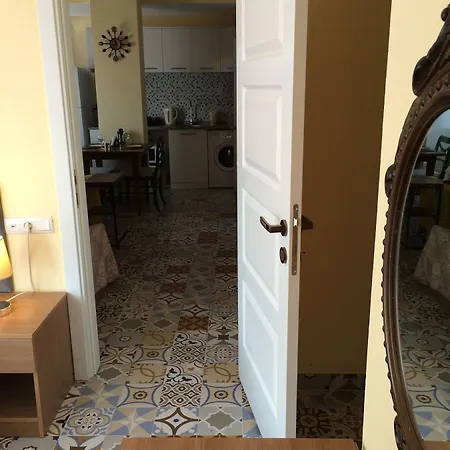 Apart Otel Turkish Konyaalti